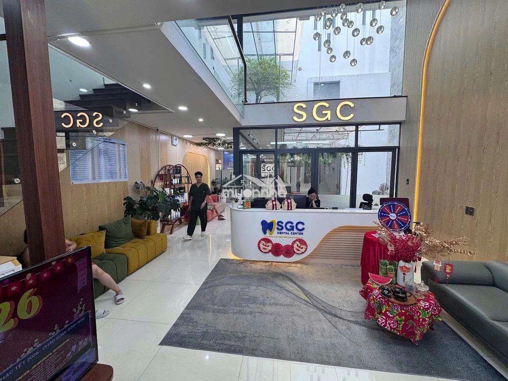 Dt 8 x35m 1 trệt 3lầu thang máy sàn trống suốt - 2