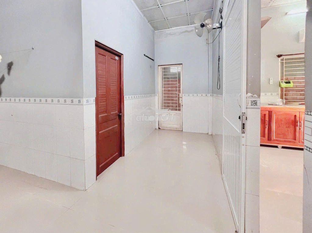 Nhà xây lâu cần tiền bán giá đất không tính nhà, 700triệu sang tên - 4
