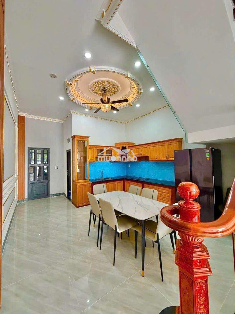 Nhà 1 trệt 2 lầu bình chuẩn có nội thất gần miếu ông cù - 4
