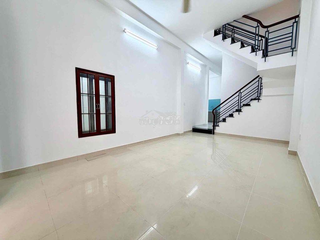Hxh phan văn trị. 50m2 nở hậu. 3pn ở liền. gần phạm văn đồng. nhỉnh 6t - 4