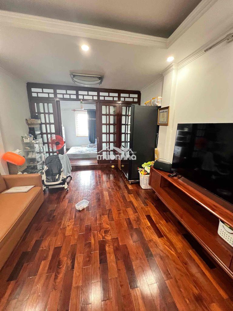Bán chung cư 10a trần nhật duật quận 1