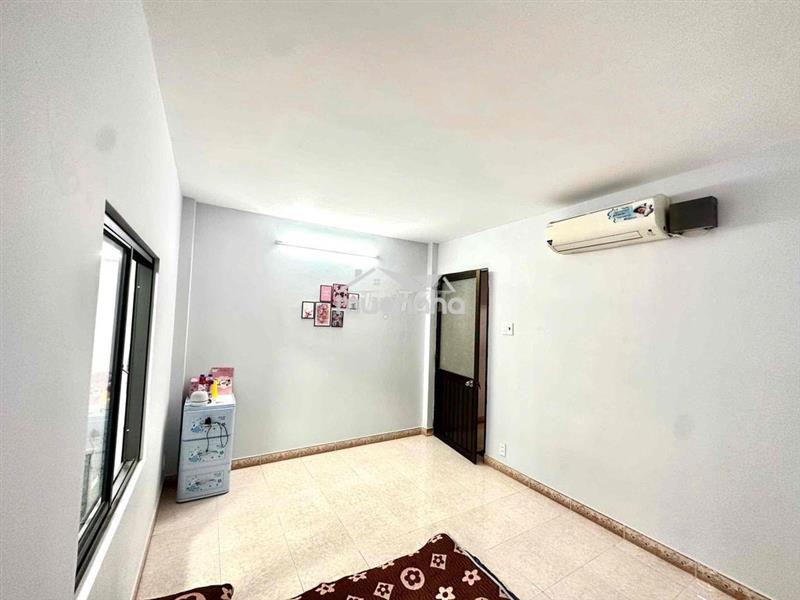 Cần nữ thuê phòng nhà nguyên căn gần cv làng hoa