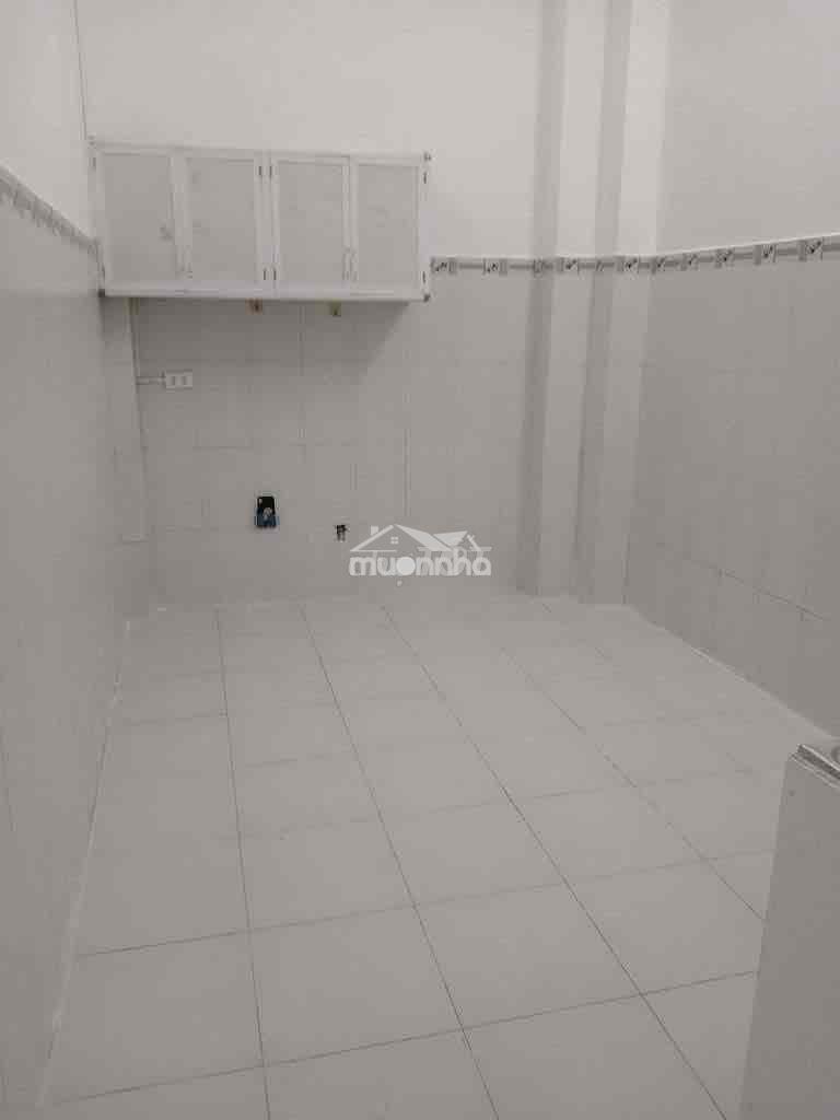 Quận 10 - nguyễn tiểu la - 4 tầng - 5 phòng ngủ - giá thuê chỉ 16tr/t - 4