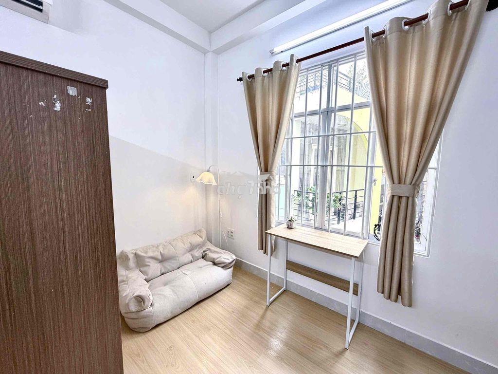 Cho thuê studio cửa sổ thoáng mát full nội thất ngay trung tâm quận 3 - 4