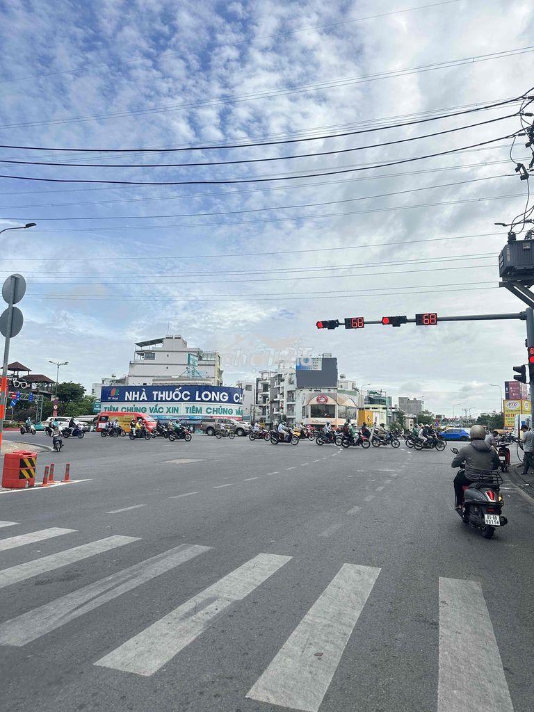 Chủ ngộp giá? giảm ngay 300 triệu – nhà 3 tầng gần phạm văn đồng