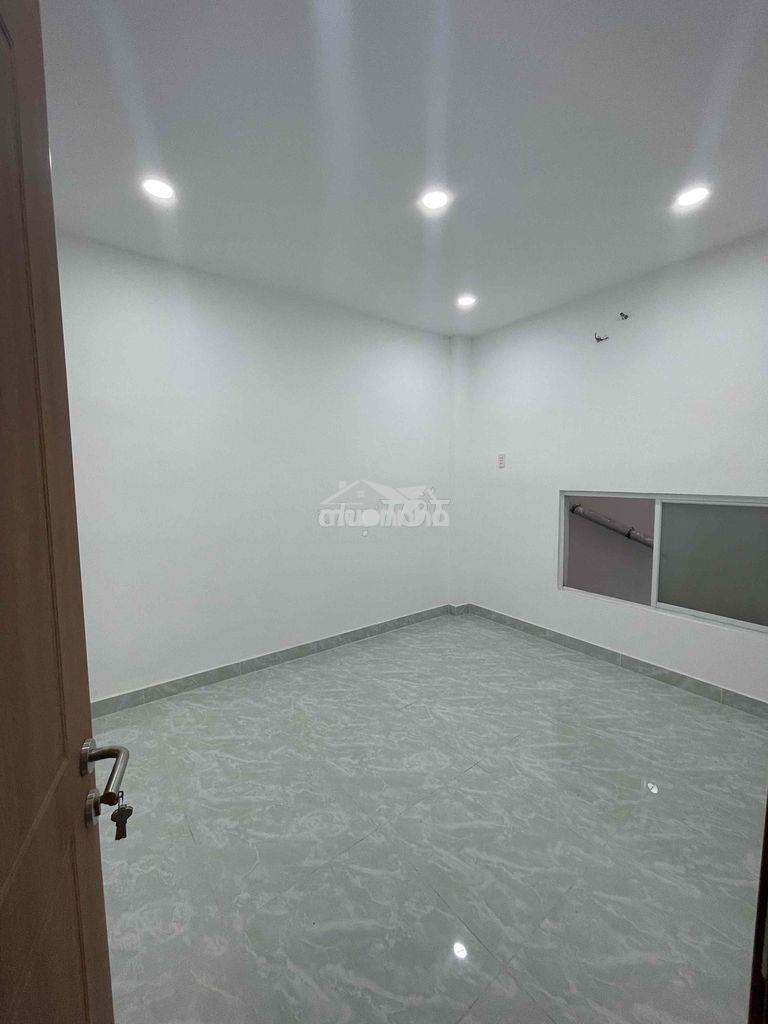 61m - cạnh phạm văn đồng - kha vạn cân- chỉ 4t - 2
