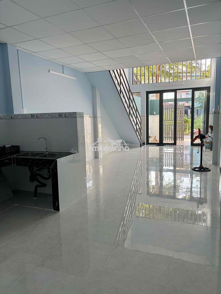 Nhà mới cho thuê rộng rãi giá chỉ 8tr/tháng