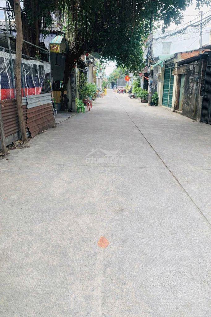 Bán nhà riêng ngay chợ hạt điều mặt tiền 4m, đường dương thị mười q12.