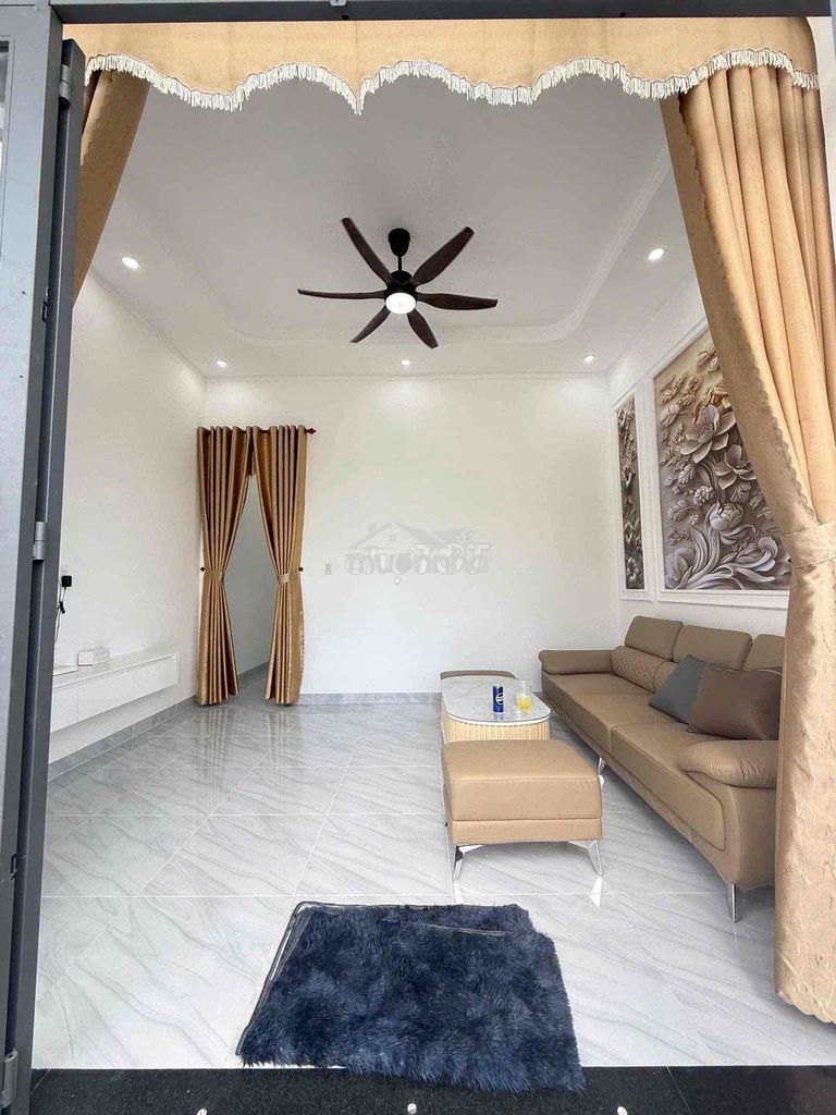 Nhà hẻm 10 an dương vương, gần chùa toà thánh, 1 tỷ 480 triệu, mới 100 - 2