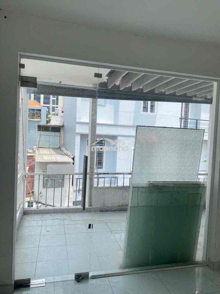 Nhà 4 phòng ngủ 4,7x12 phan đăng lưu. hẻm xe hơi - 4