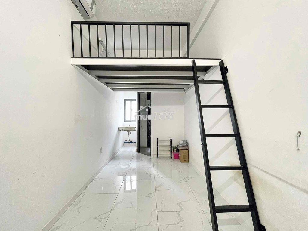 Duplex có gác máy lạnh, máy nước nóng thang máy - 4