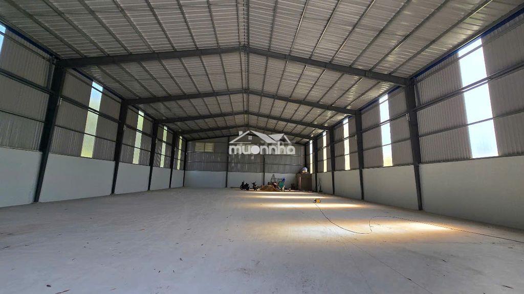 Cho thuê xưởng mới 900m2 tân uyên ,gía 50tr pccc vách tường đường cont - 4
