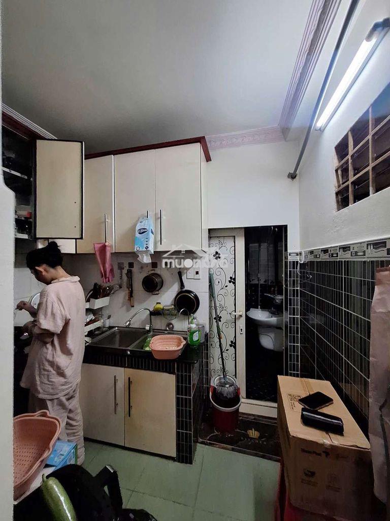 🏠🏠 Cho thuê nhà hẻm đường lê hồng phong, p2, q5
💢 dt - 2