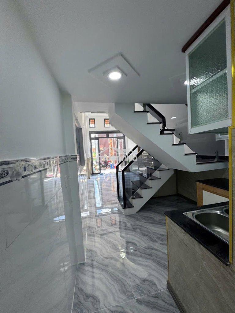 Bán nhà hẻm oto đỗ tận cửa ở lê văn khương, quận 12