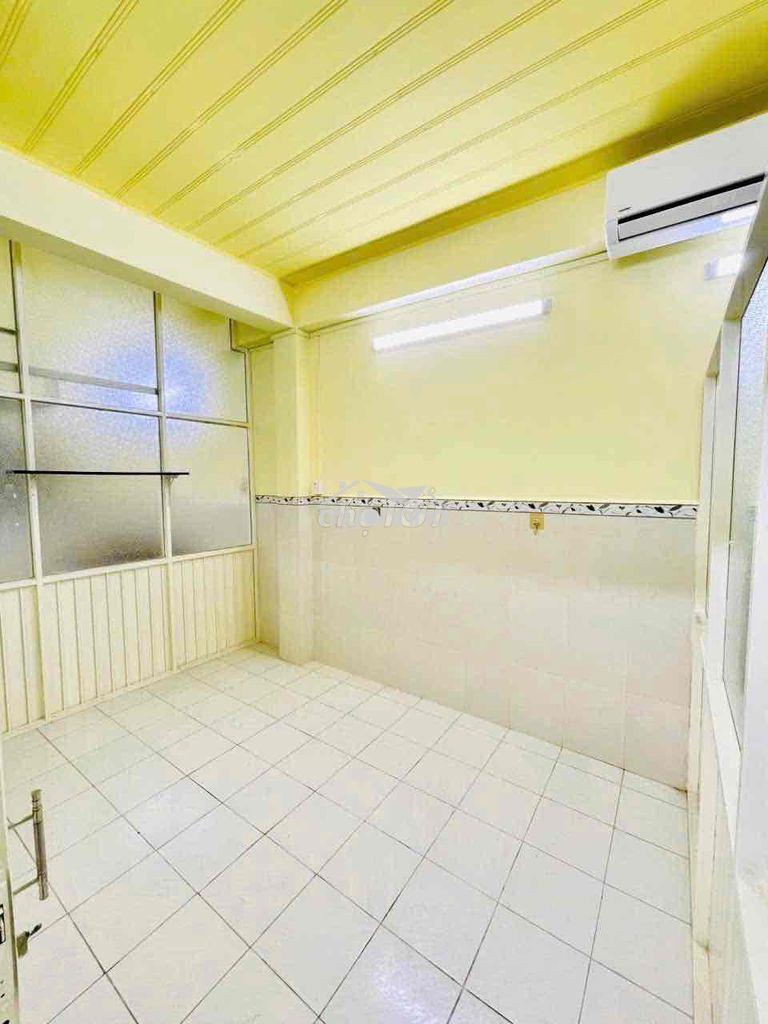 Cần cho thuê nhà nguyên căn khu bình phú cạnh metro - 2