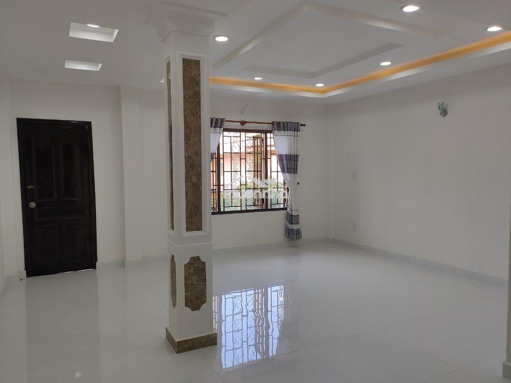 Cho thuê nhà mt đường giải phóng p4. dt 6x25, 3 tầng. 5p. khu sân bay - 2
