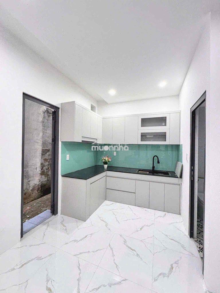 Mặt tiền kinh doanh quận tân phú, xe hơi đậu cửa, chỉ hơn 3 tỷ - 4