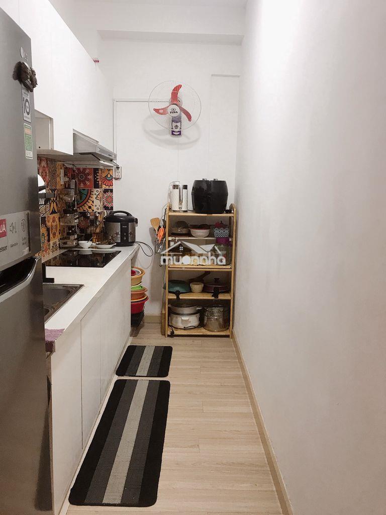 Cần bán căn hộ  2 phòng ngủ dt50m2 giá 2.5 tỷ - 3