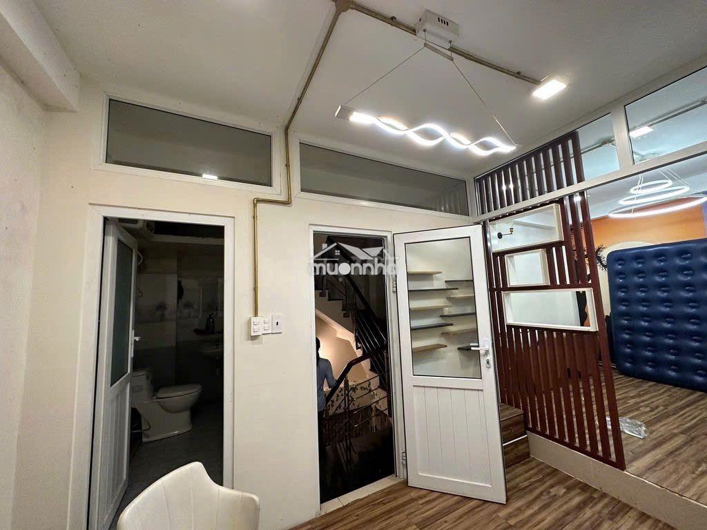 Cho thuê nhà hẻm 4m cách mt 1 căn nhà, đường 3/2, p.12, quận 10, 15tr - 3
