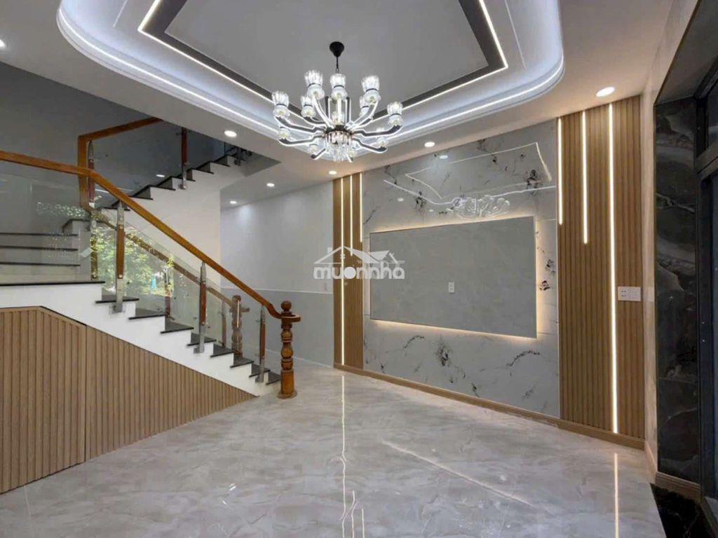 Nhà đẹp mới 2 tầng ql13 2ty650 tl - 4