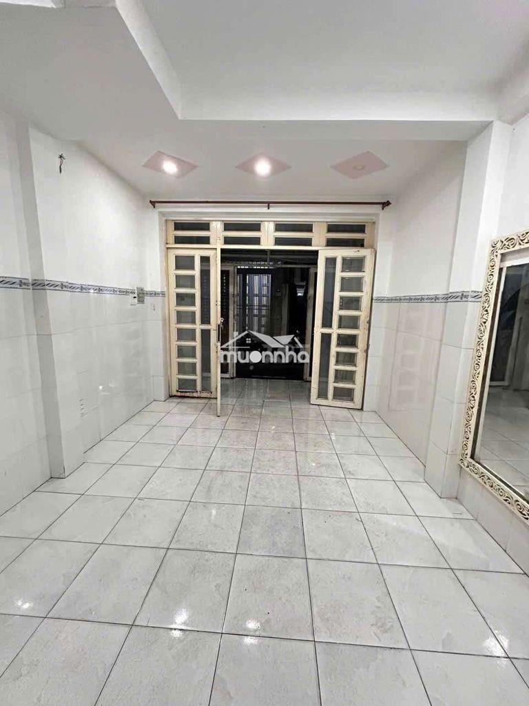 Nhà 1 trệt 2 lầu 2pn 3wc hẻm 487 huỳnh tấn phát quận 7