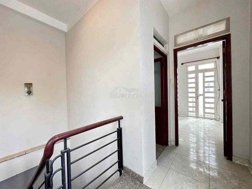 Nhà - 3.5tấm - thông 413 lê văn quới - 5.2tỷ - 2