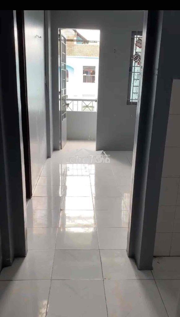 Cho thuê căn hộ 5.11 lô a chung cư 336/24 nguyễn văn luông q6