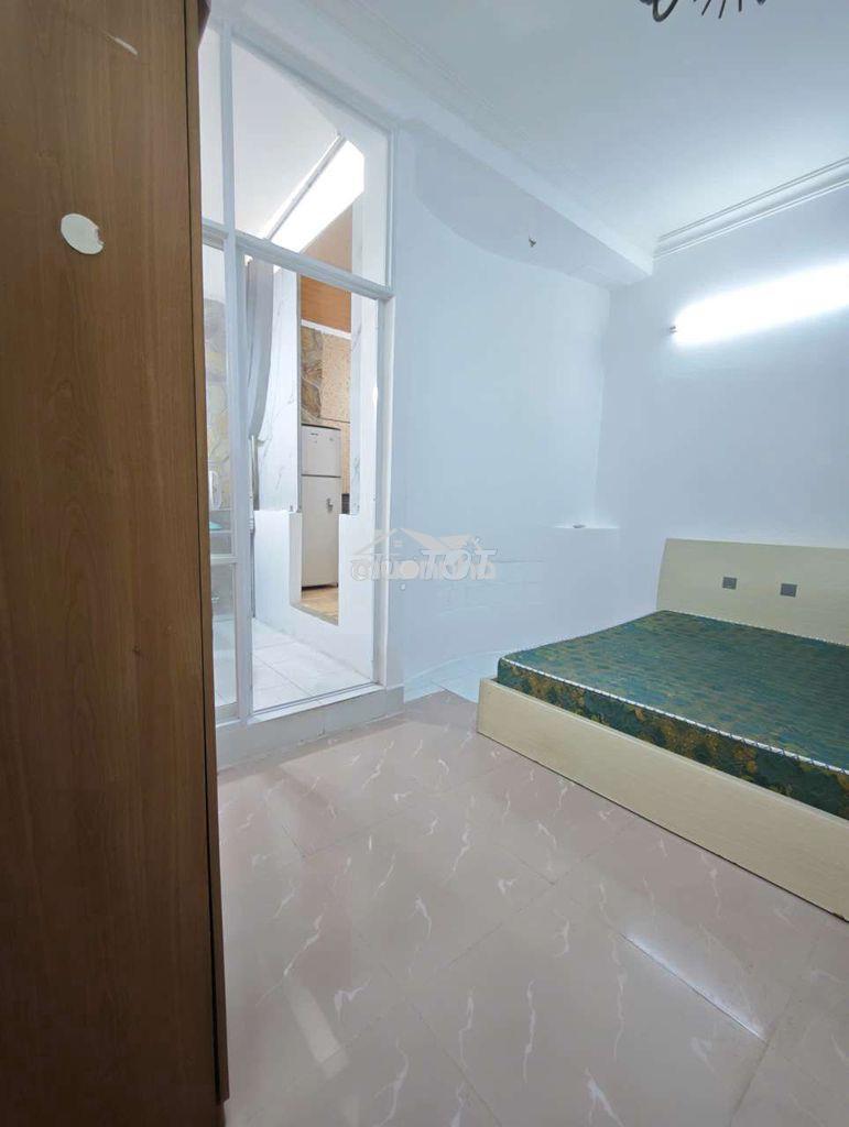 Căn hộ 2pn lầu 1 full nội thất gần sân bay - 2
