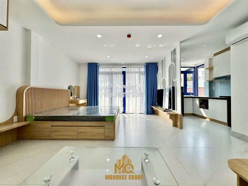 Khai trương căn hộ cao cấp tách bếp gần etown 2