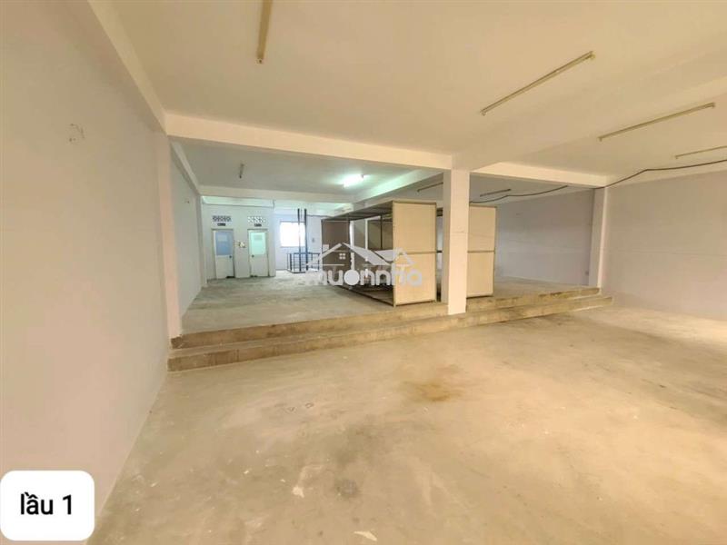 Kho kiên cố, 650m2, 10x20, 3tầng 1 tum