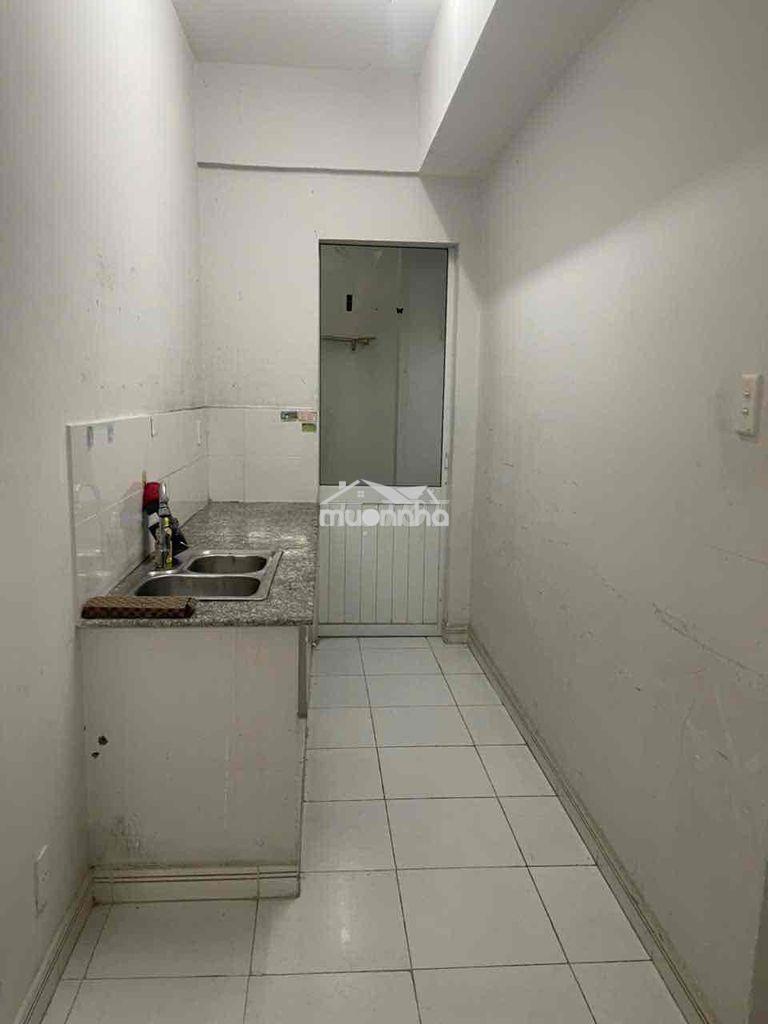 Chính chủ thuê căn hộ tầng thấp tầng 8