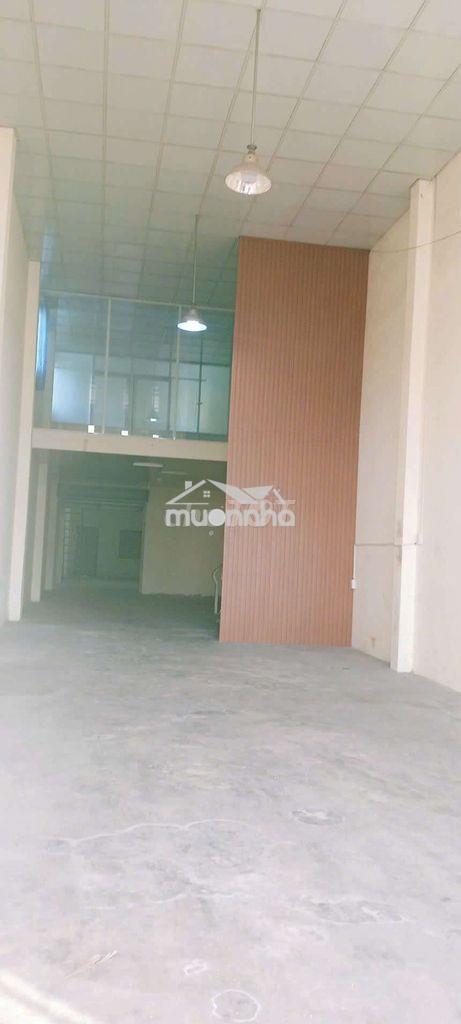 Cho thuê kho 250m2 thái hoà giáp tân phước khánh giá 10 tr/ tháng