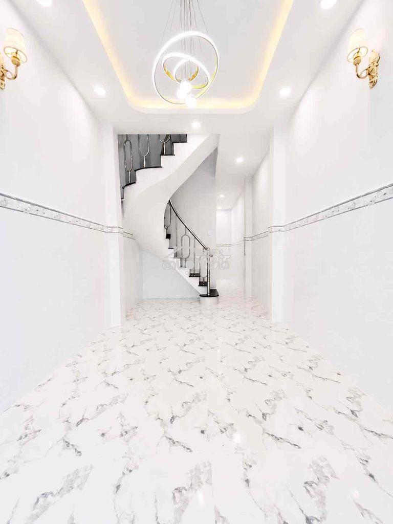 Nhà đẹp 40m2 nhỉnh 3 tỷ 3pn shr không qh, cầu chà và q8 - 2