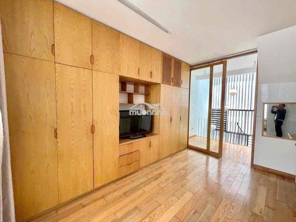 Cho thuê nhà nguyên căn 5 tầng full nội thất siêu thoáng gần landmark - 3