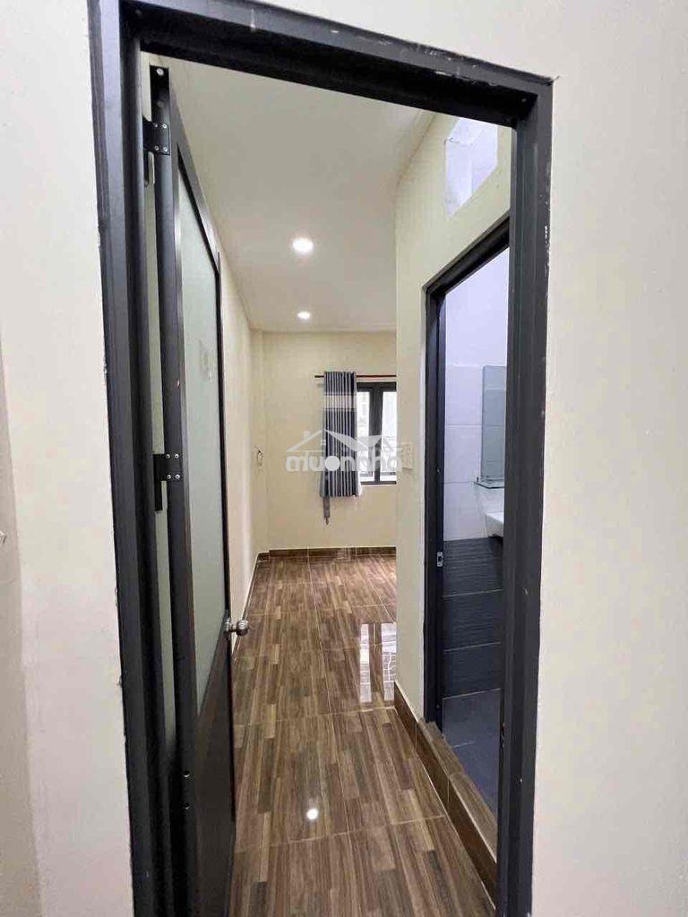 Cho thuê nhà mới đẹp.full nội thất. 2pn 3wc. phạm ngũ lão q1 - 3