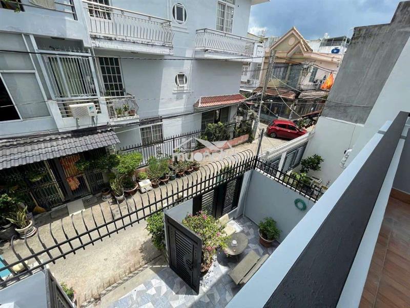 120m2- 7tỷ2- nhà 3 tầng hẻm xe hơi thông sát quận 7- 4pn- 3pn