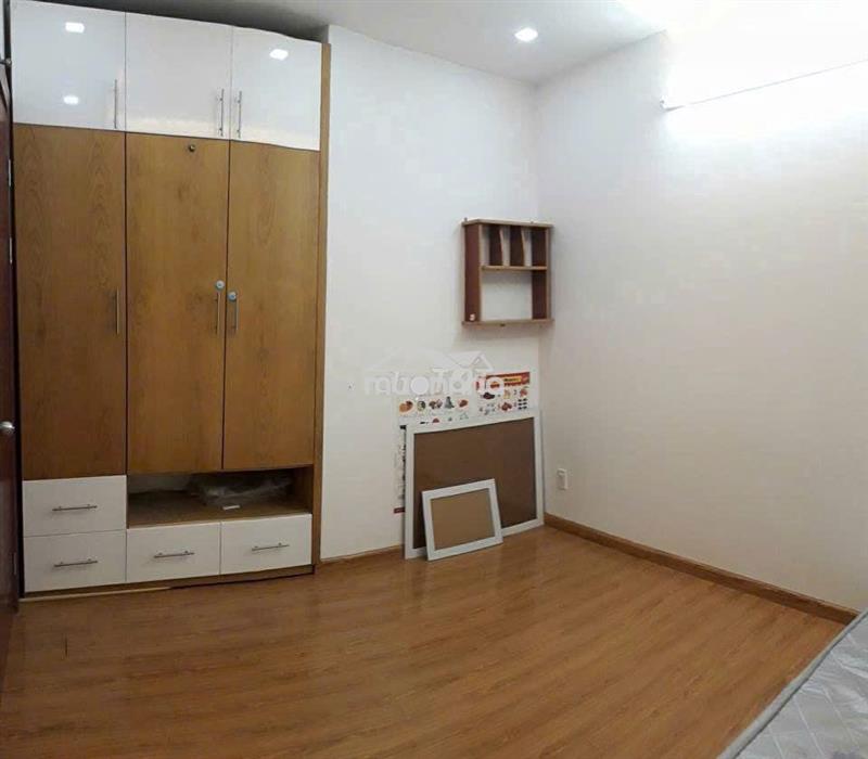 Cho thuê cuối tháng ở cc sài gon tower 2pn 2wc đầy đủ nội thất 9tr/th
