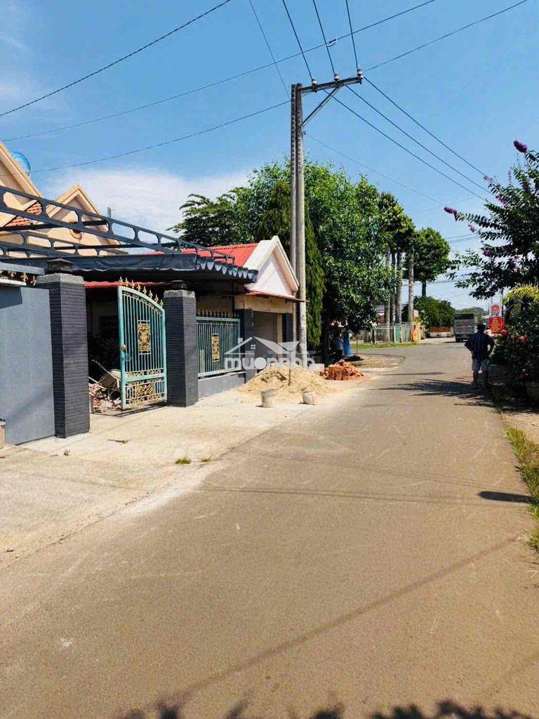 1 sào thổ cư sẳn 400m ngay nút giao cao tốc hcm- dg - 4