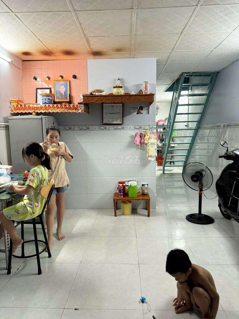 3 phòng hẻm 6m phú định - 2