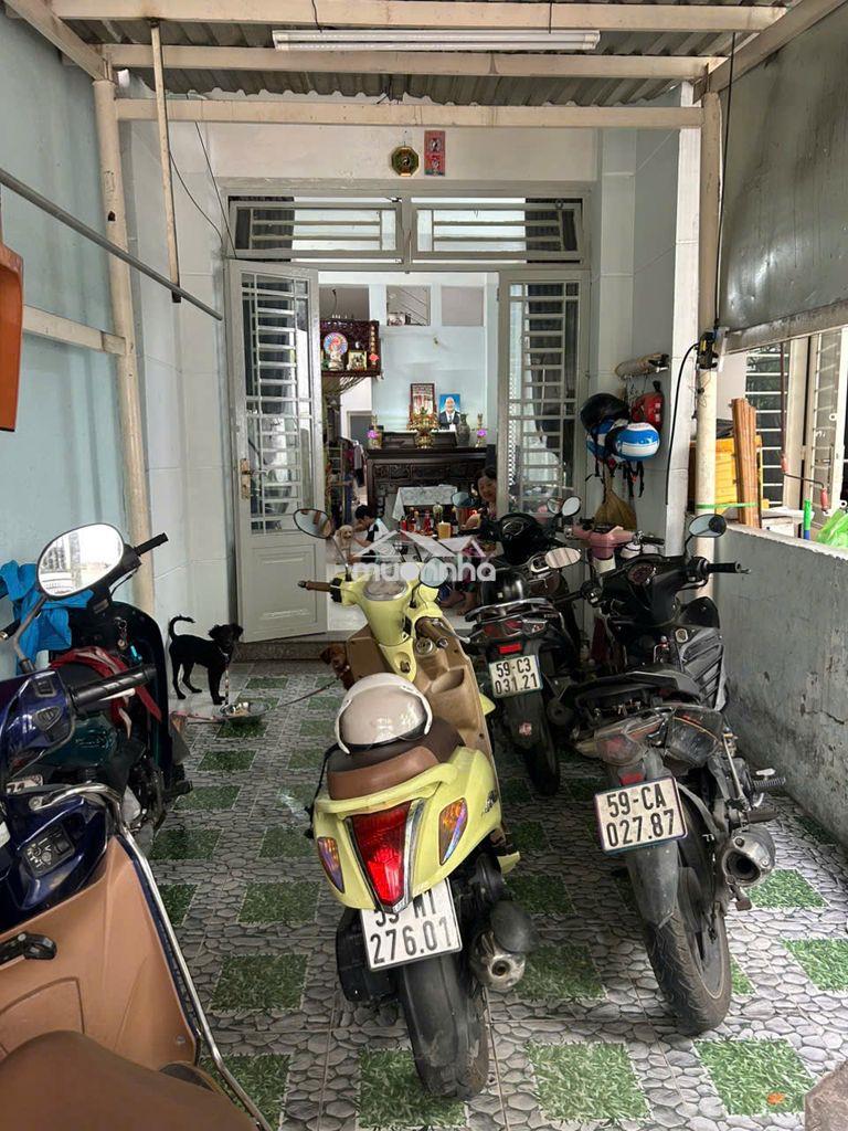 Nhà bán giá tốt quận 04 hẽm xe hơi - 3