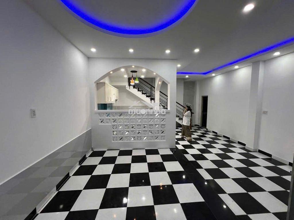 👉 Nhà mới hxh thăng long_7x15m_trệt 3 lầu, đang trống. - 3