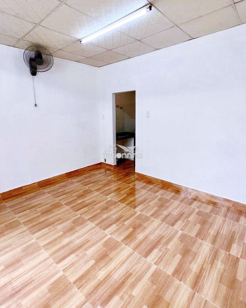 Nhà mặt tiền hẻm lớn đường nguyễn kiệm gò vấp - 25m2 - 𝐂𝐎́ 𝐌𝐀́𝐘 𝐋𝐀̣𝐍𝐇 - 2