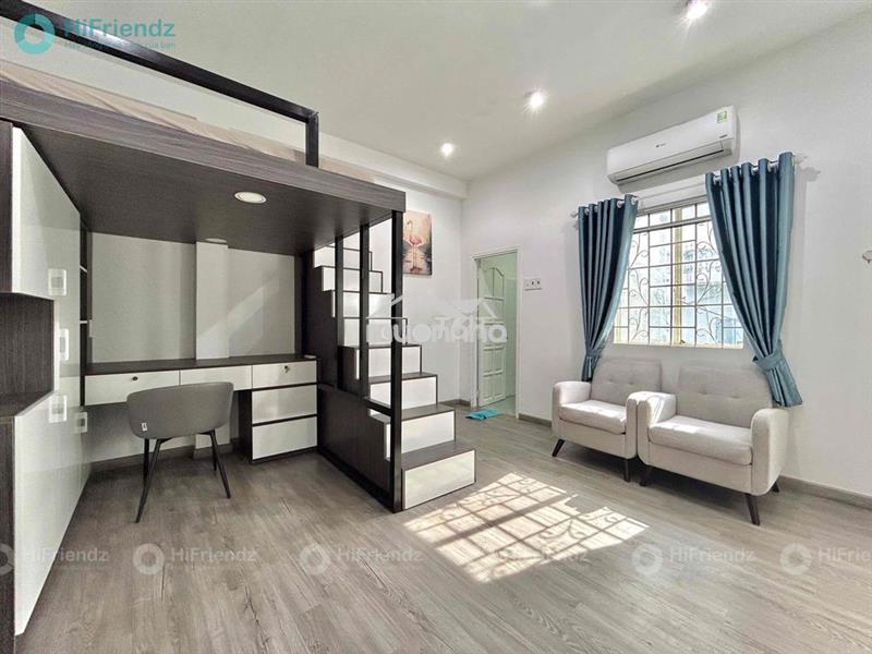 Cửa sổ trời lớn - ngay công viên hoàng văn thụ