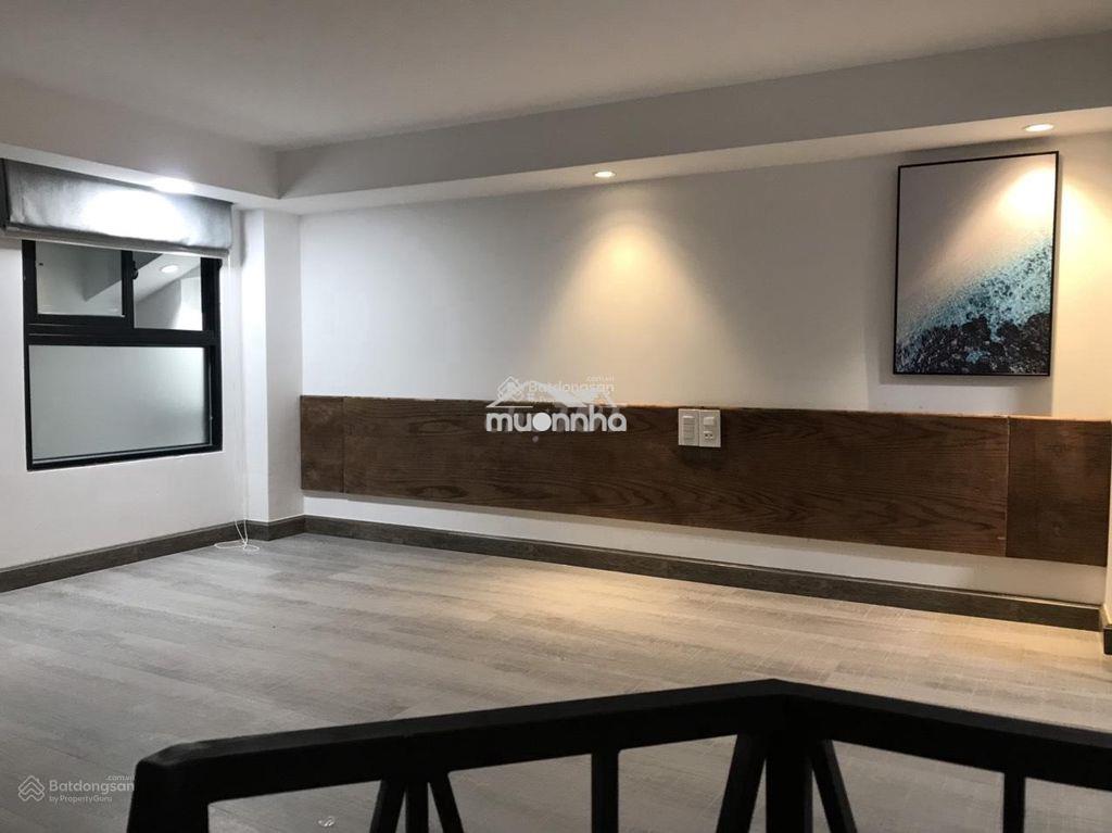 Phòng có cửa sổ lớn, ban công thoáng sạch không khí thiên nhiên - 4