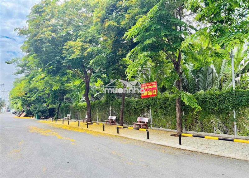 Nhà phố xây mới sát mặt tiền trục ql13, ven sông sài gòn shr