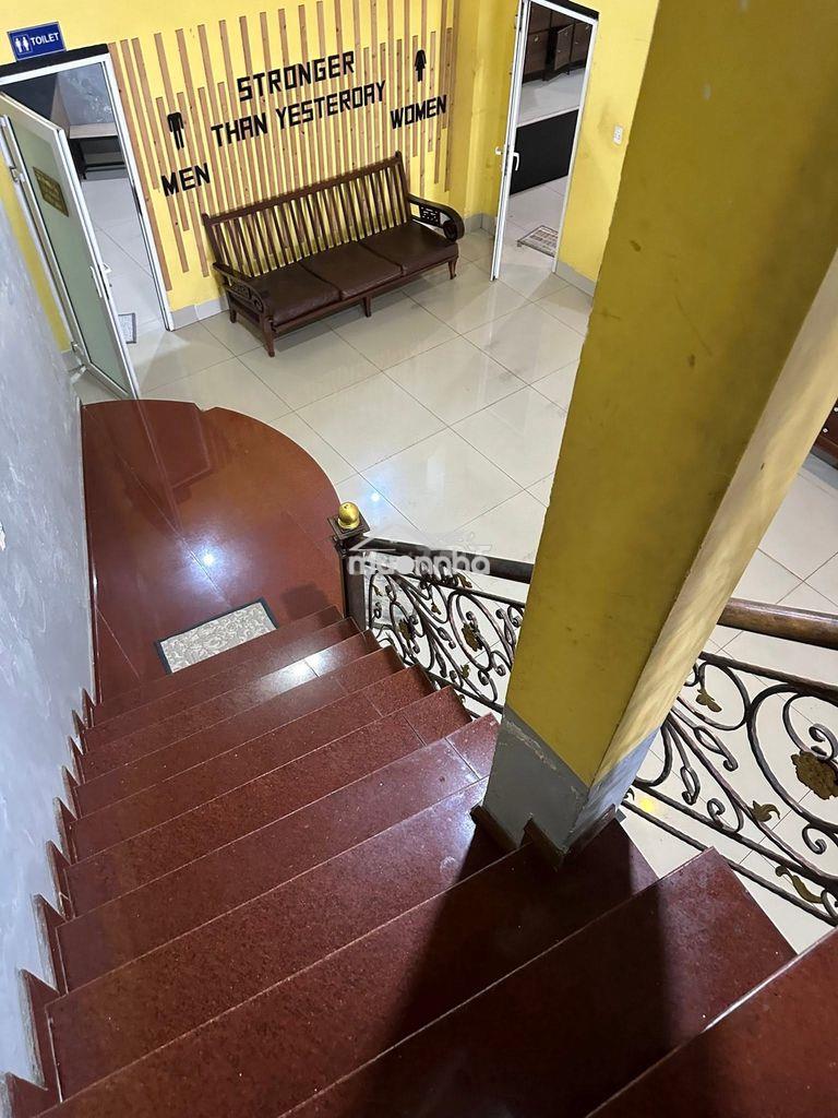 Tòa nhà 3 tầng kinh doanh lê duẩn - 4