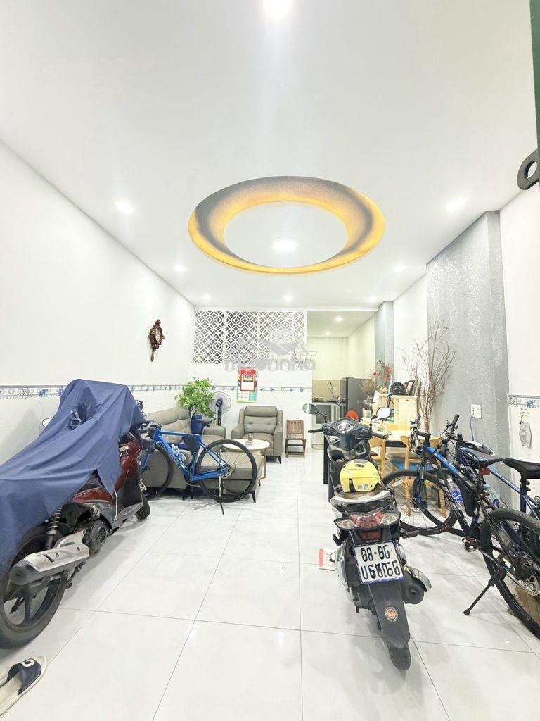 Nhà mới đẹp tân bình, sát ô tô, 2 tầng đúc, 2pn, sổ hồng, chỉ 4,x tỷ - 4