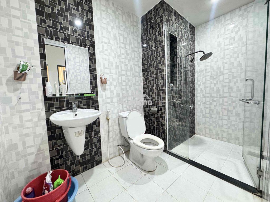 Căn hộ 2pn ban công máy giặt riêng gần cityland ở ngay được - 4
