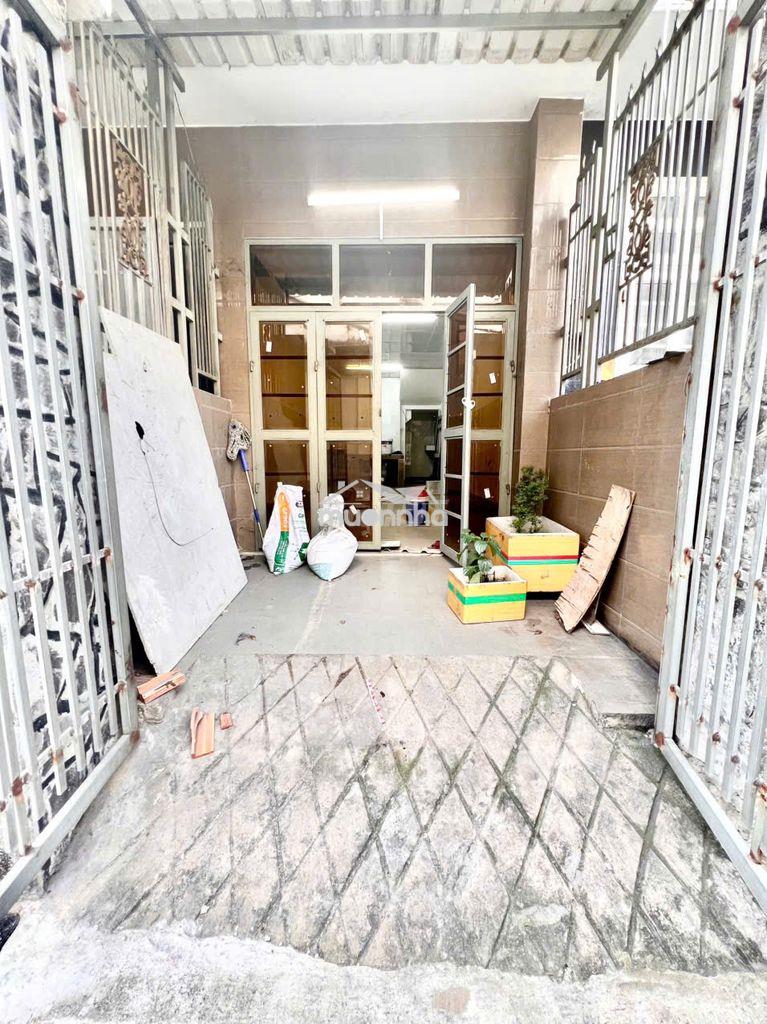 Nhà trệt trống suốt 40m2, 1 wc, sát mt trường chinh , hxt giá 5.5tr - 3