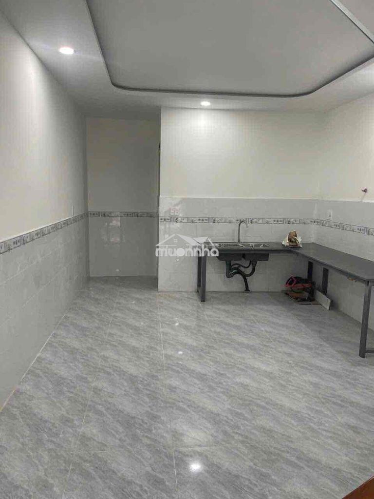 Hẻm 6m, gần aeon tân phú, dt 4x17, 3pn, tháng 8tr - 3